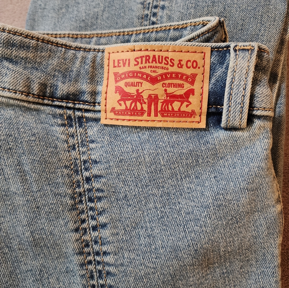 Levi's - Picture 6 of 12